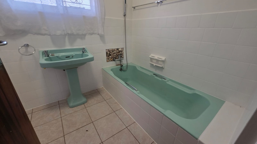 4 Bedroom Property for Sale in Songloed North West